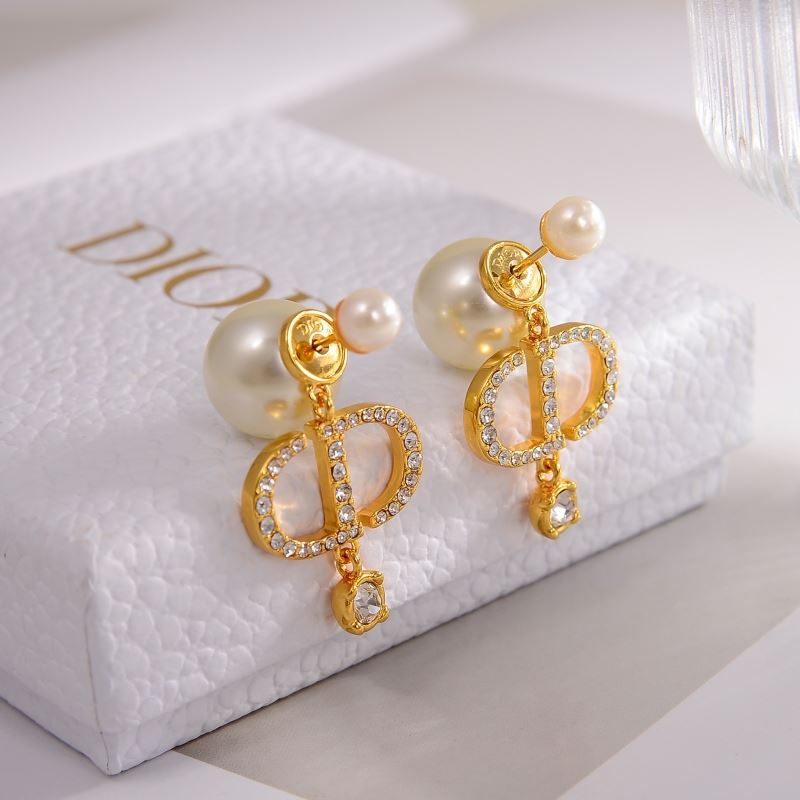 chr1st1an D10r earrings